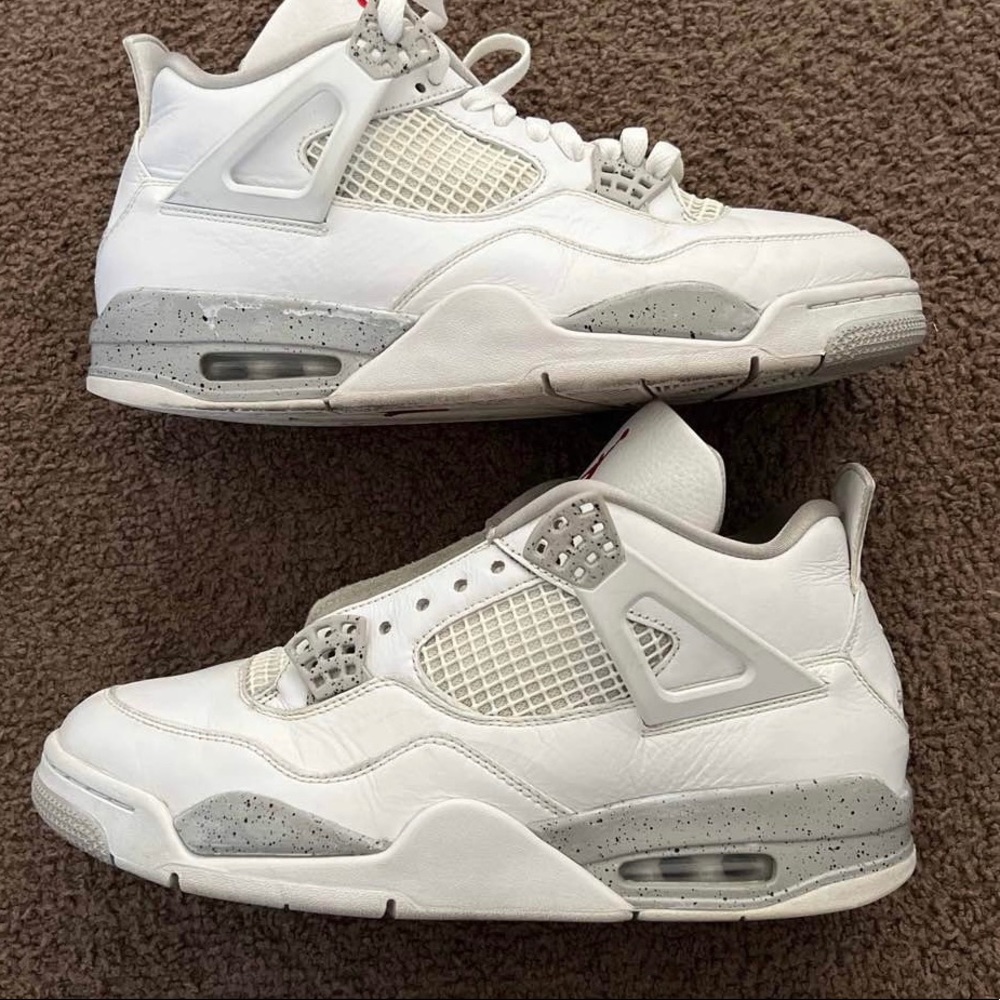 Jordan 4 OREOS!! MUST GO! Selling for cheap. Shoot offers